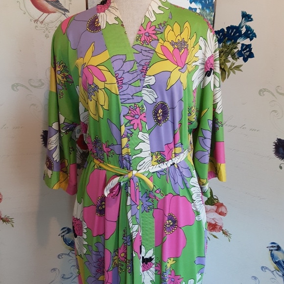 True Vintage Robe. - Picture 1 of 8